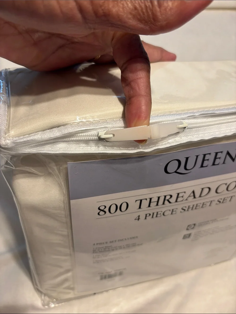 Queen 800-Thread Count Cream Sheet Set - Soft Cotton-Blend